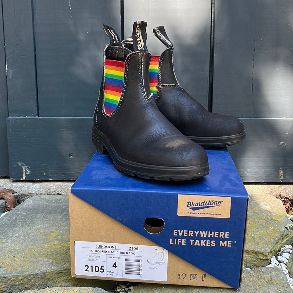 Blundstone #2105, Coloured Elastic Sided Boot, Black Leather. AUS/UK 4 / USAW 7